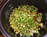 蕪の葉と油揚げと舞茸の炊き込みご飯作り方2写真