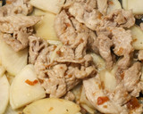 めんつゆでお手軽♫豚肉と大根の梅しそ炒め作り方5写真