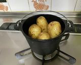 ミニダッチオーブン♡ほかほか焼ジャガイモ作り方1写真