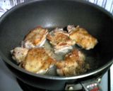 皮カリカリ鶏もも肉のソテー作り方5写真