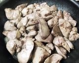 疲れた体に！鶏レバニラ作り方2写真