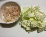 簡単！冷凍エビとキャベツのアンチョビ炒め作り方1写真