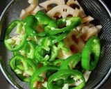 レンコンであと1品！挽肉入りカレー炒め作り方1写真