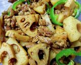 レンコンであと1品！挽肉入りカレー炒め作り方7写真
