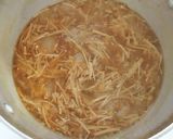 エノキと 玉ねぎ 鶏むね肉の中華スープ❀作り方5写真