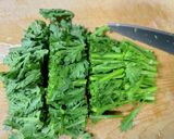 春菊と木耳の豚肉炒め作り方1写真