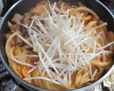 三枚肉と玉ねぎとモヤシの炒めキムチうどん作り方6写真