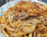 三枚肉と玉ねぎとモヤシの炒めキムチうどん作り方9写真