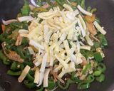 ピーマンとチーズの焼き肉のタレ炒め作り方5写真