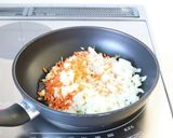 【手軽なミートソースでミートパイ】作り方1写真