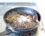 【手軽なミートソースでミートパイ】作り方3写真