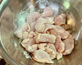 しっとり鶏ムネの旨辛炒め✨作り方2写真