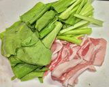 小松菜で焼きうどん・焼き肉のタレで作り方1写真