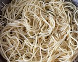 パスタを生地にピリとろピザ作り方2写真