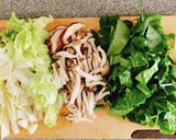 にんにく、生姜香る〜野菜たっぷりガパオ風作り方1写真
