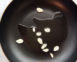 ご飯が進む☆鱈と舞茸のガリバタ醬油作り方2写真