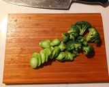 牛乳と野菜ジュースで作る辛ラーメン作り方1写真