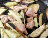 ポン酢だけであっさり！鶏肉とナス炒め♡作り方3写真