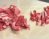 細切り肉は少し凍らせて切るとサクサク！作り方3写真