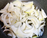 白だしで簡単★我が家の白い親子丼作り方2写真