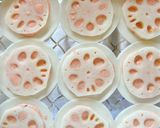 簡単おつまみ☆余った餃子の皮で明太ピザ作り方4写真