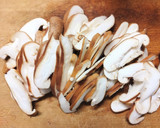 小松菜と 椎茸 鶏ささみの お味噌汁作り方2写真