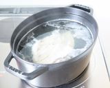 優しい風味【鶏とキノコのベトナムスープ】作り方2写真