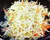 チキンバーとカット野菜炒め。作り方5写真