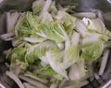 白菜消費！白菜ちくわ柿の柚子風味サラダ作り方2写真