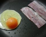 ベーコンエッグトースト。作り方1写真