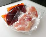 親子丼セットで作るピリ辛鶏じゃが作り方1写真