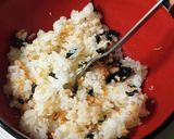 あったかご飯に混ぜるだけ！鮭わかめご飯作り方4写真