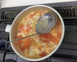 栄養満点！卵とトマトと白菜のスープ作り方5写真