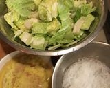 王道の鶏団子白菜おかずスープ作り方1写真