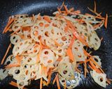 お弁当にもぴったり！カレー風味のれんこんきんぴら作り方4写真