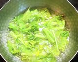 ツナ缶と菜の花の卵入り味噌汁作り方3写真