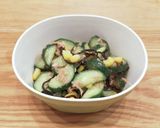 親父特製きゅりとツナと塩昆布サラダ作り方3写真