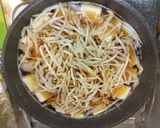 もやしと豆腐のすき焼き味風玉子とじ作り方3写真