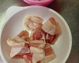 鶏もも肉とゴボウのおすまし作り方1写真