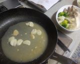 白身魚とあさりのガーリックアクアパッツァ作り方3写真
