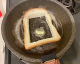 冷凍食パンでくり抜きハム卵チーズトースト作り方4写真