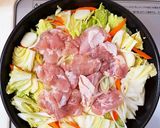 鶏もも肉と白菜のうま塩ニンニク蒸し作り方3写真