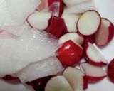 塩昆布でラディッシュと大根の浅漬け♪作り方1写真