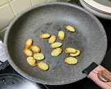 豚汁(炒めゴボウ・里芋・舞茸・豚肉)作り方9写真