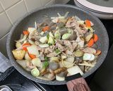 豚汁(炒めゴボウ・里芋・舞茸・豚肉)作り方14写真