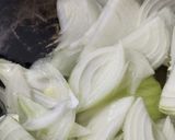 お節に飽きたら！鶏とキノコのカレーうどん作り方1写真