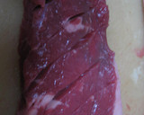 ステーキ肉を骨付きカルビ風に　（切り方）作り方1写真