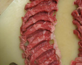 ステーキ肉を骨付きカルビ風に　（切り方）作り方4写真