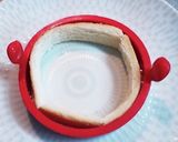 ボリュームupな目玉焼き♪パン耳活用作り方1写真