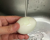 ゆで卵の殻をきれいにむく方法。作り方4写真